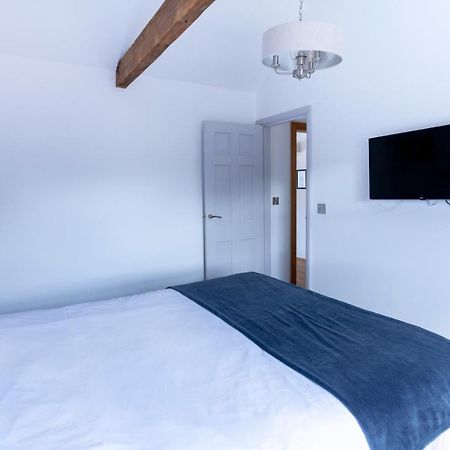 Apartment 6 At Number 8: City Centre, 1 Bedroom, Sofa Bed In Lounge Кэнтербари Экстерьер фото
