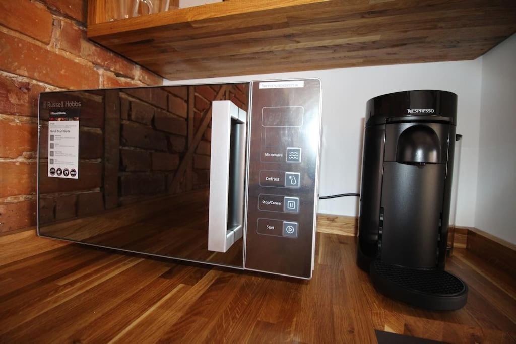 Apartment 6 At Number 8: City Centre, 1 Bedroom, Sofa Bed In Lounge Кэнтербари Экстерьер фото